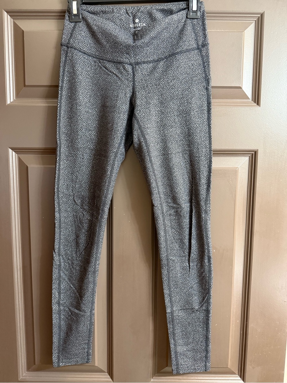 Athleta Black & Gray Geometric Print Leggings